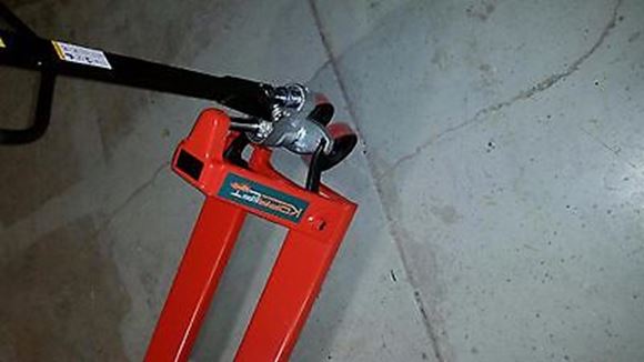 Picture of NEW PALLET JACK - 5500 lb. Cap. - 20.5"x42" PALLET TRUCK (#112271493469)