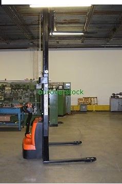 Picture of Full Power Straddle Lift Stacker 2,200 lb 118" lift height (#132210381982)